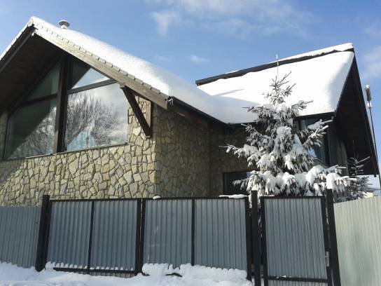 Cottage in Slovakia:cladding in drafts Luserna